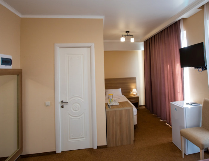 Комфорт 3-местный 1-комнатный (с ремонтом) - Объединение пансионатов «Пицунда»