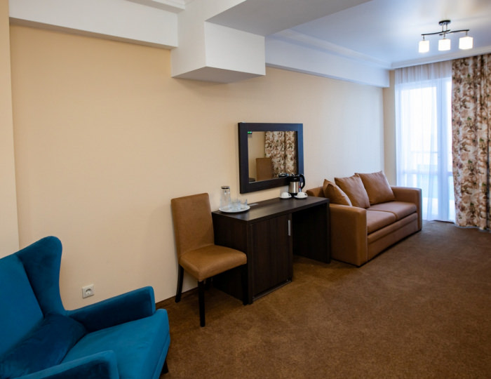 Люкс комфорт 2-местный 2-комнатный (с ремонтом) - Объединение пансионатов «Пицунда»