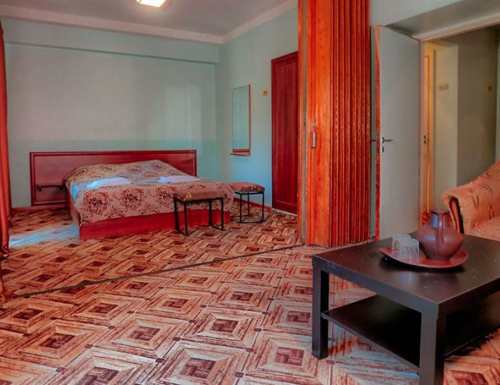 Полулюкс 2-местный 2-комнатный (без ремонта). - Объединение пансионатов «Пицунда»