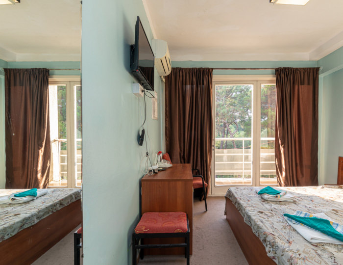 Стандартный 2-местный 2-й категории (без ремонта, балкон) - Объединение пансионатов «Пицунда»