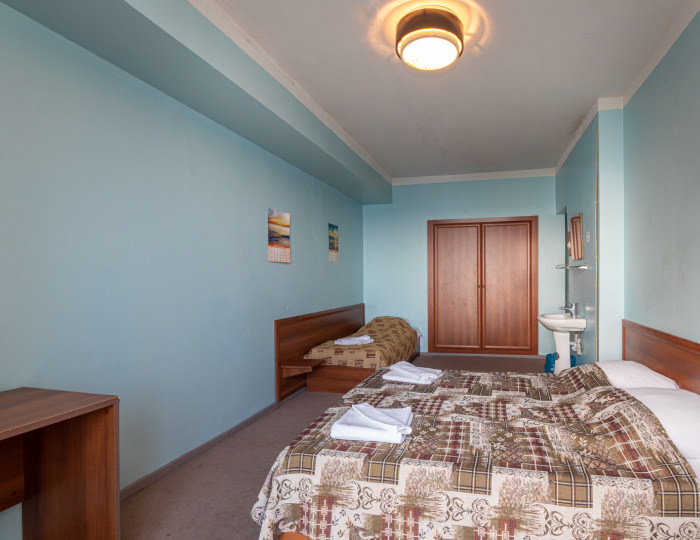 Эконом 3-местный 1-комнатный (без ремонта) - Объединение пансионатов «Пицунда»